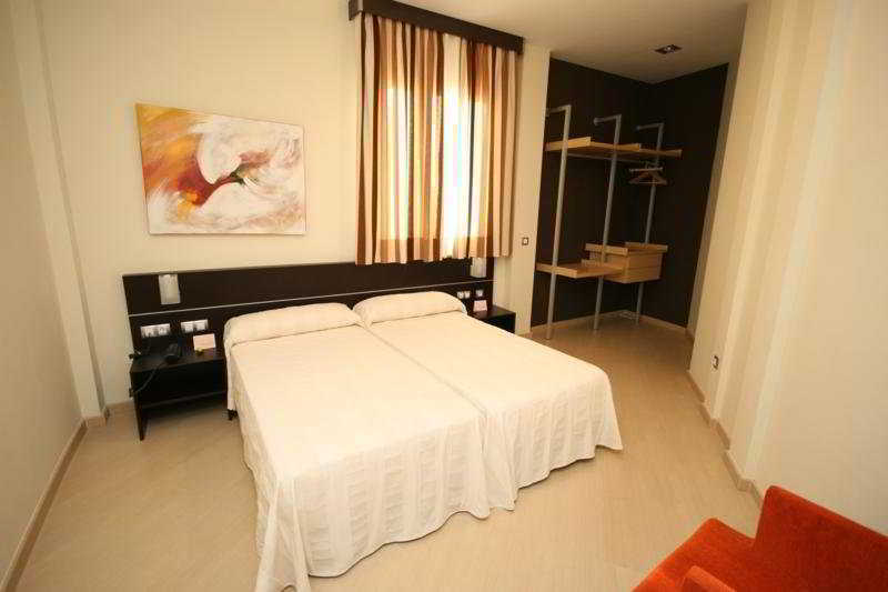 Leon Tierra De Vinos Hotel