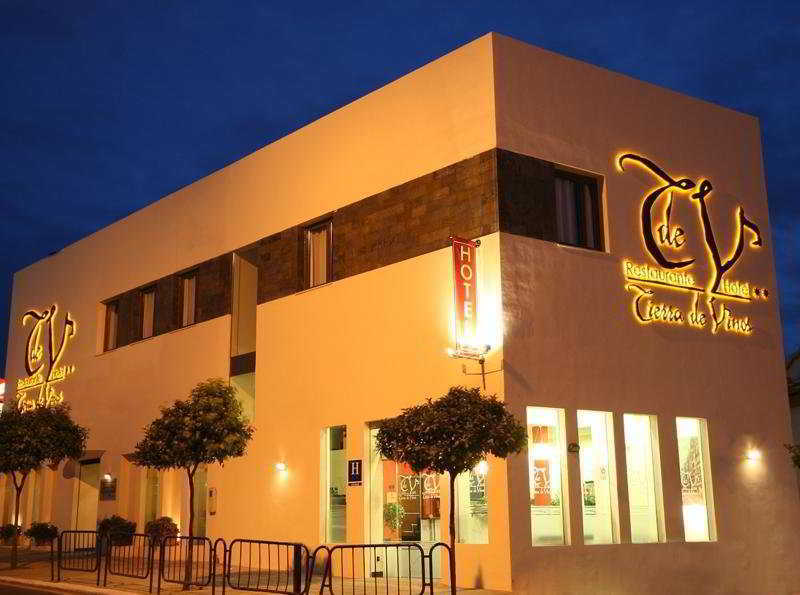Hotel León Tierra De Vinos 2*
